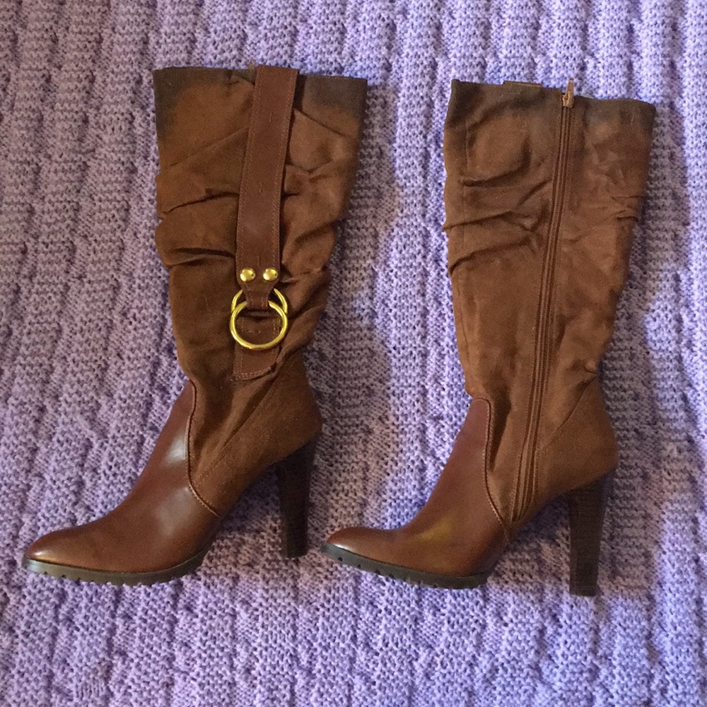 Awesome brown suede high heeled boots